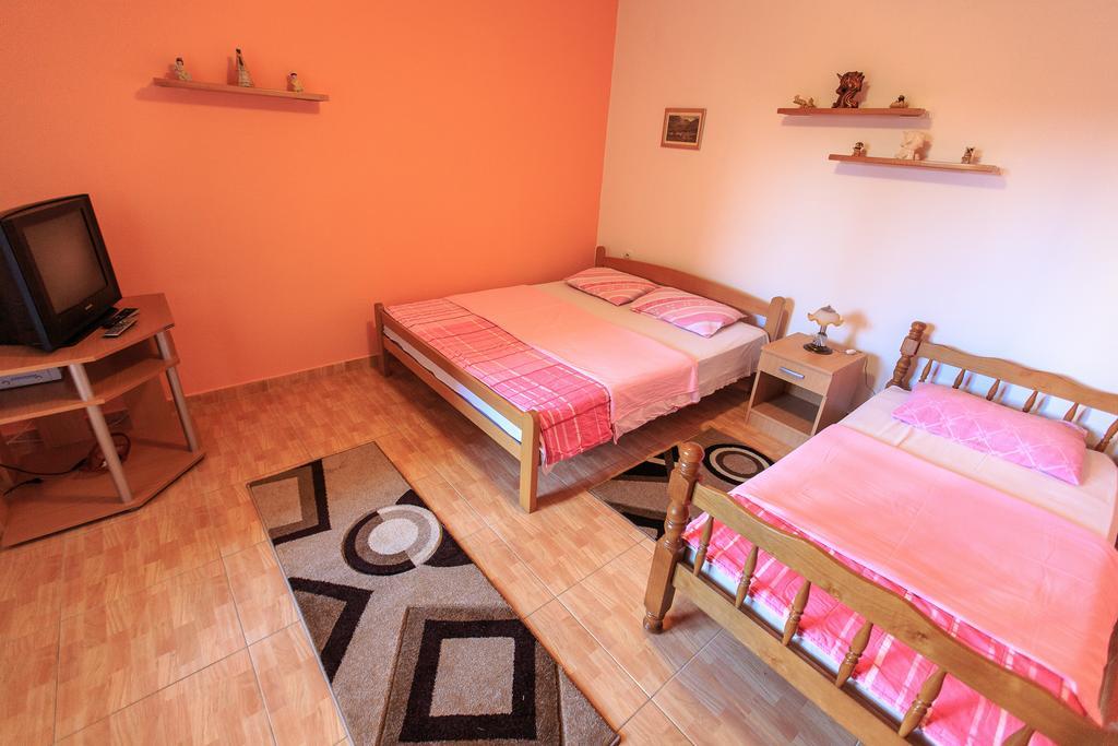 Apartments Vitic ซูโตมอเร ห้อง รูปภาพ